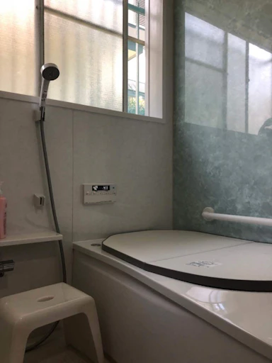 【90万円】タイル張りの浴室の交換