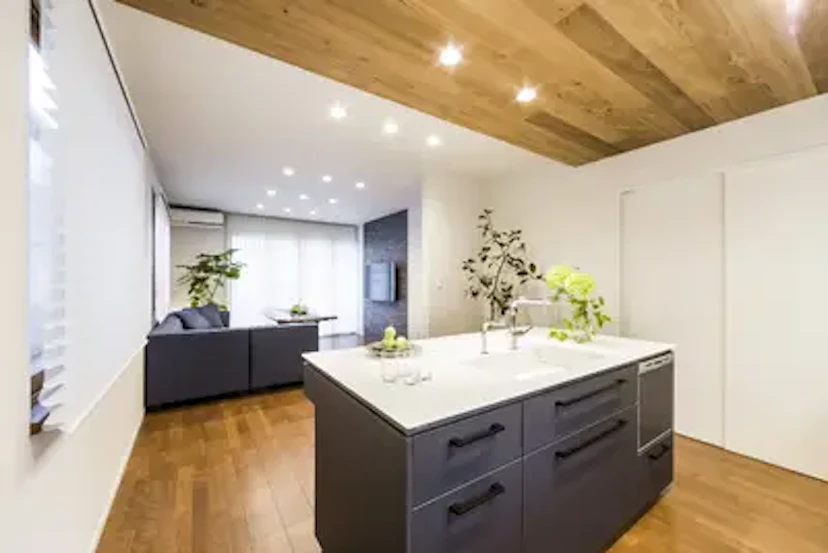 静岡ガスリビング 「家族が必ず通るLDK 無垢フロアのナチュラルスタイル」