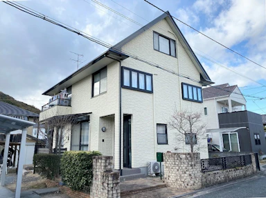 【300～400万円】外壁・屋根塗装、テラス工事