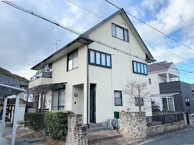 【300~400万円】外壁・屋根塗装、テラス工事