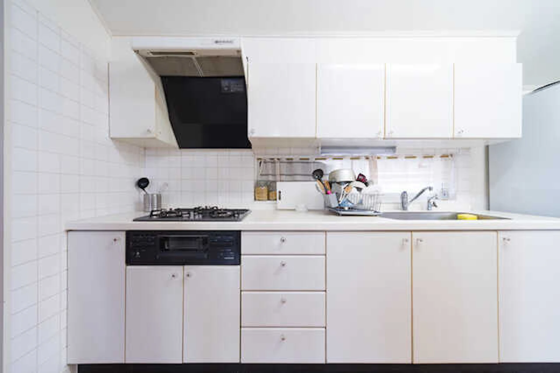 収納量も大切!吊り戸棚の設置有無はどうする?