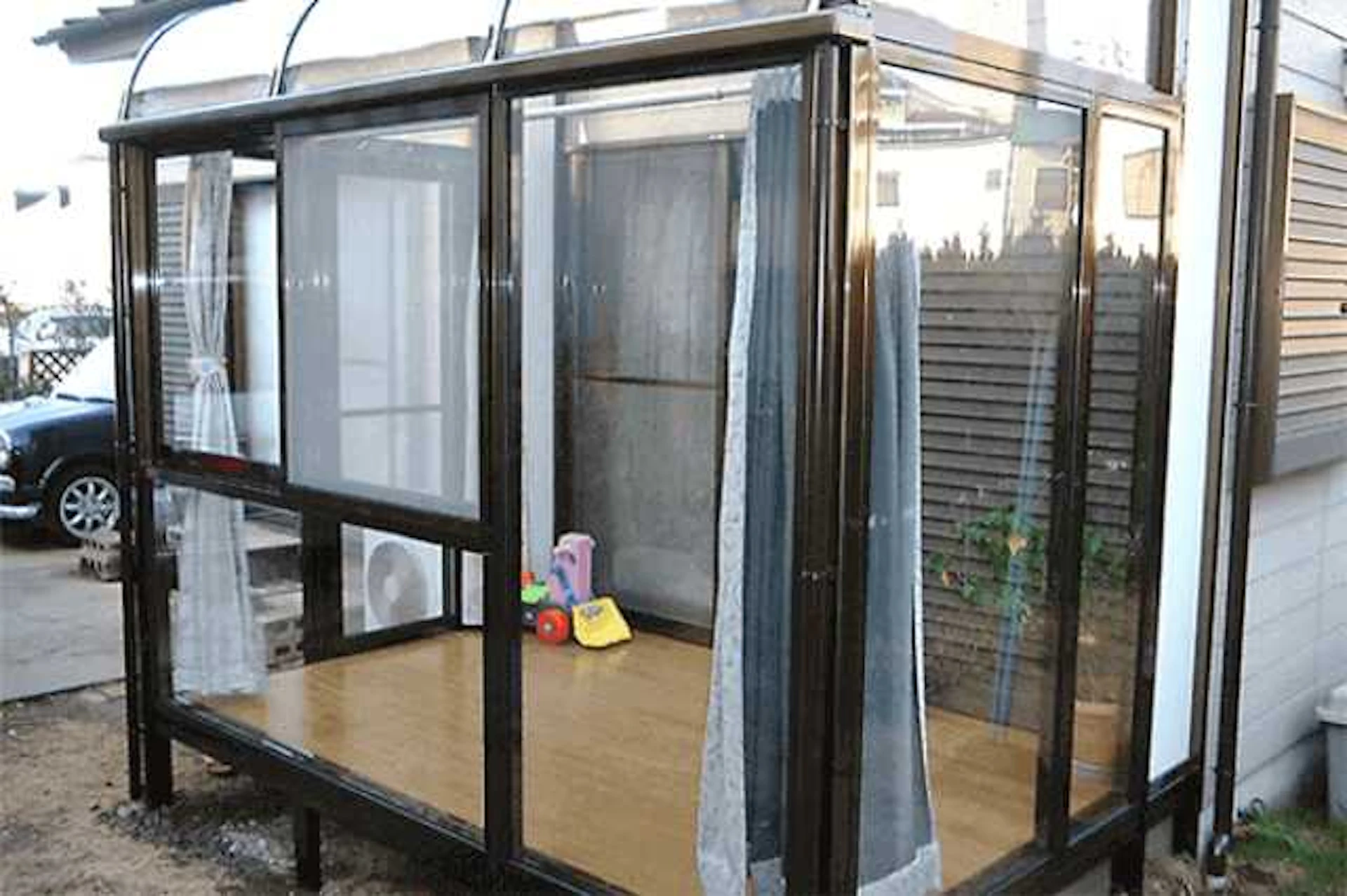 ④庭やリビングなどに、遊び場があると理想的