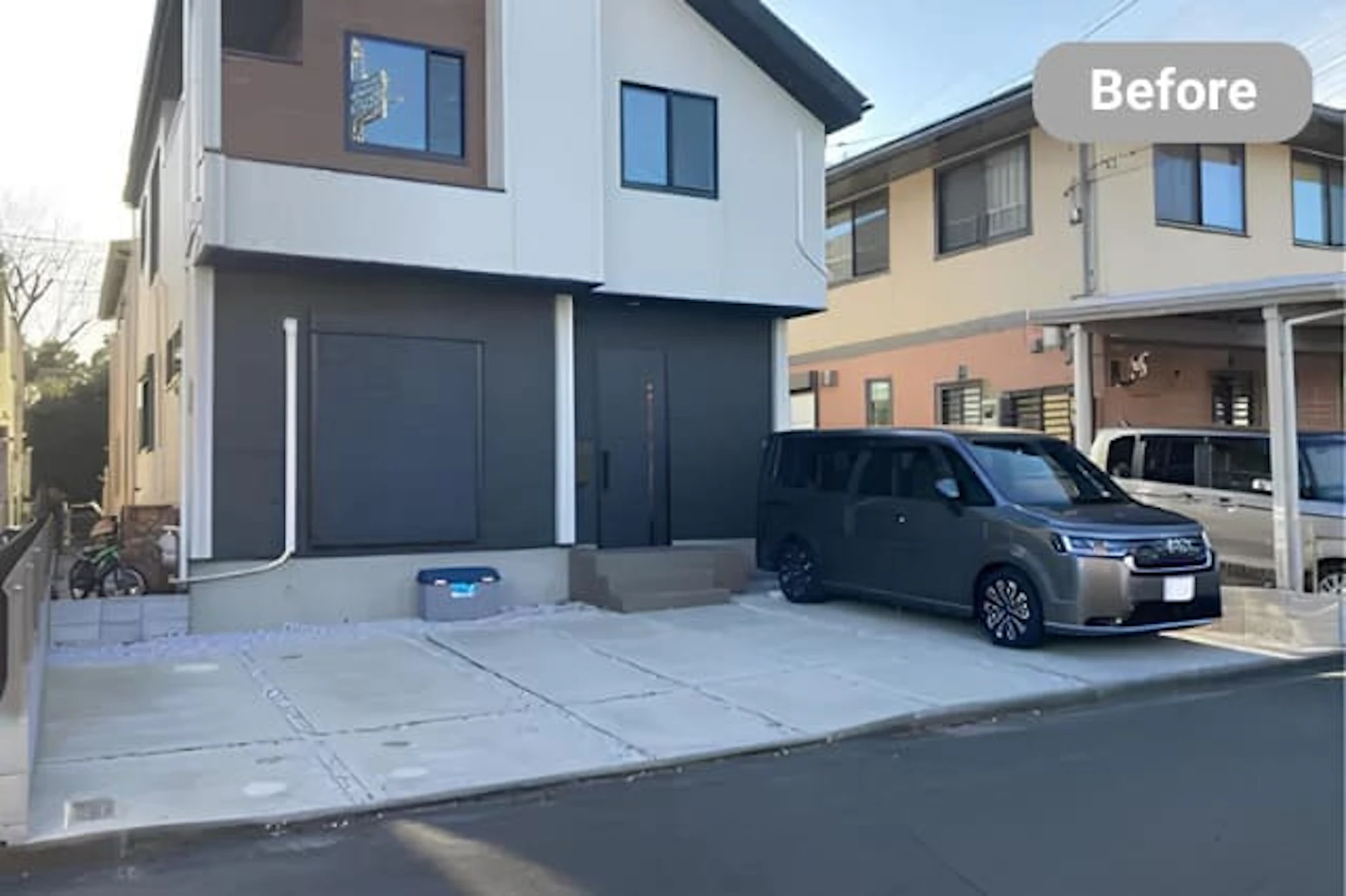 事例4 玄関まで広がる2.5台分のカーポートを設置