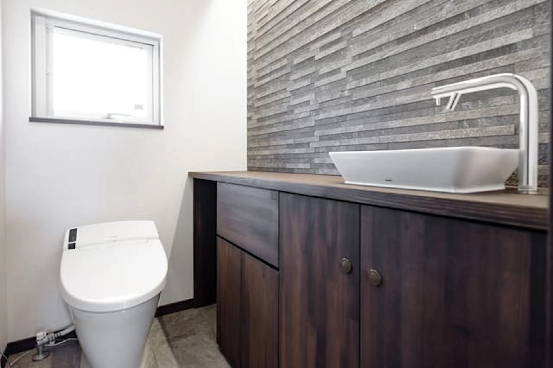 10年以上使用している場合はトイレの交換・リフォームがおすすめ