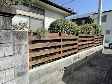 目隠しフェンス取付工事