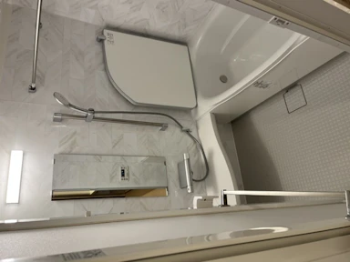 保湿性が高い浴槽・水はけの良い床に施工