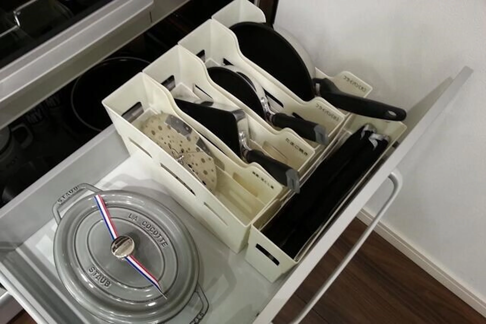 調理道具は立てて収納する