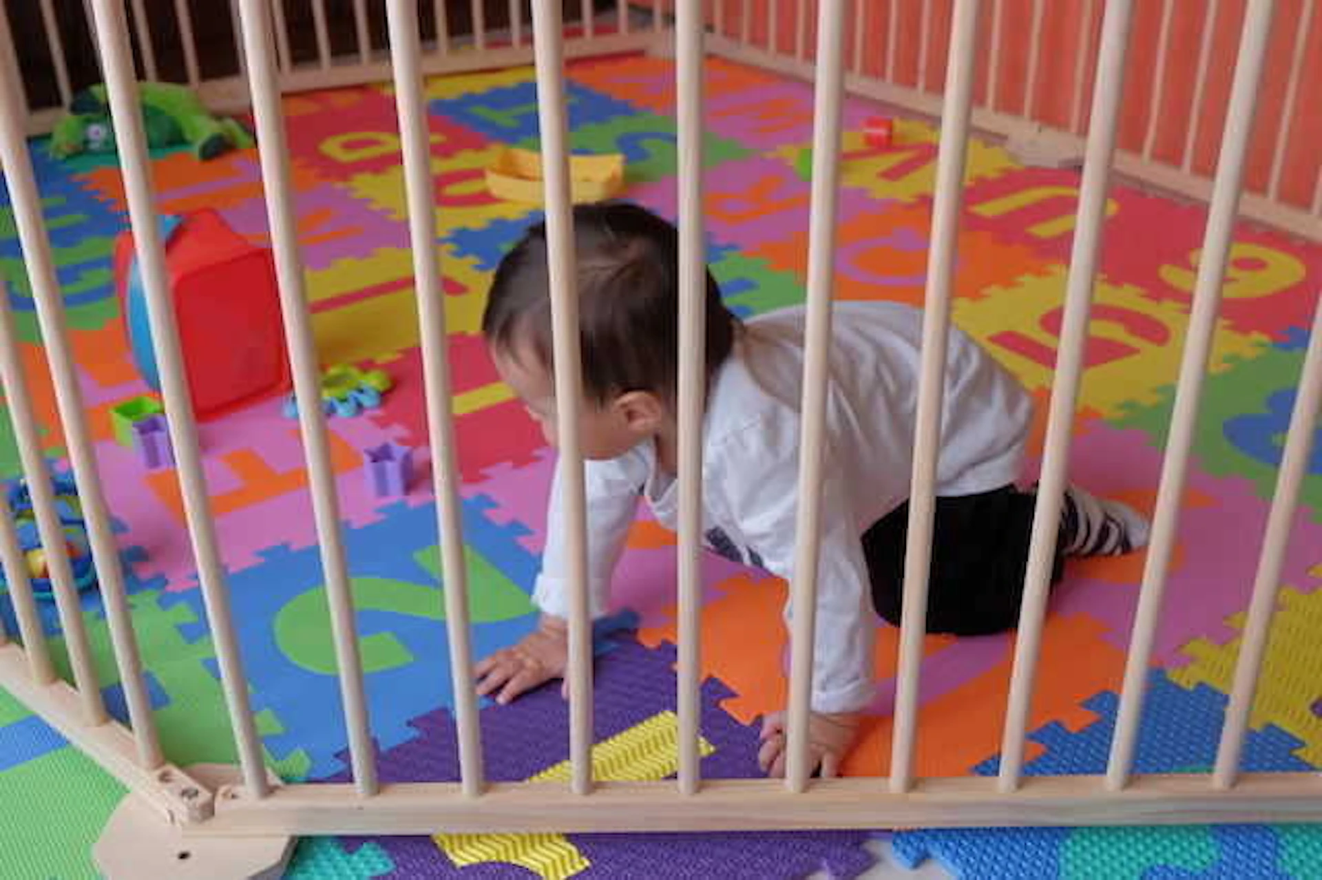 ベビーゲート・柵・サークルで侵入防止