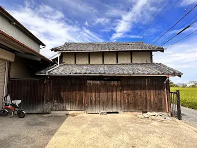 【300万円】古い倉庫を解体し更地に