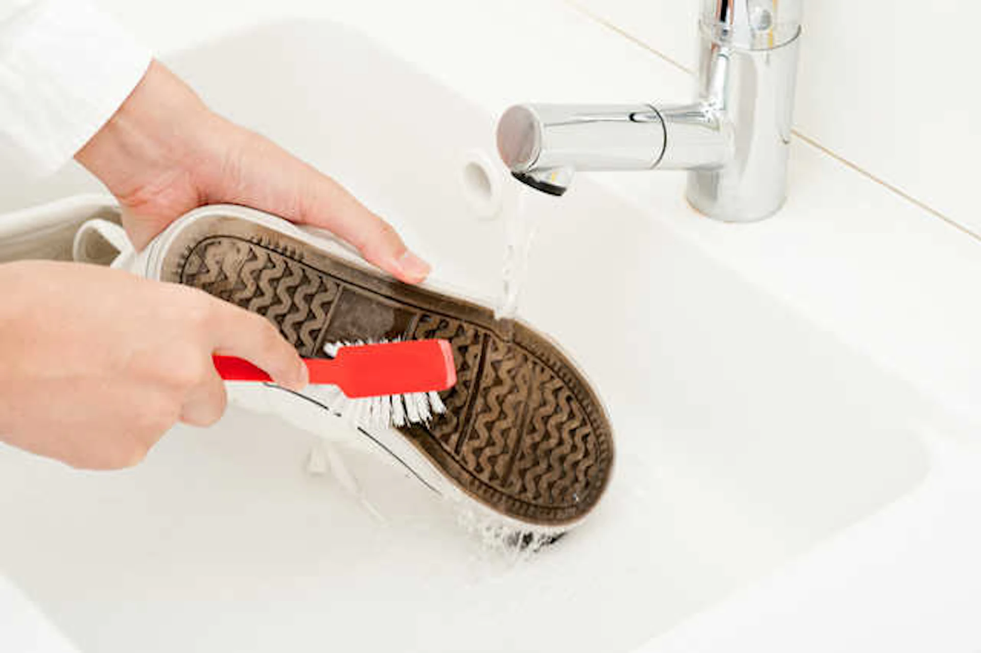 ④ 洗面台は、大きく広い物が使いやすい