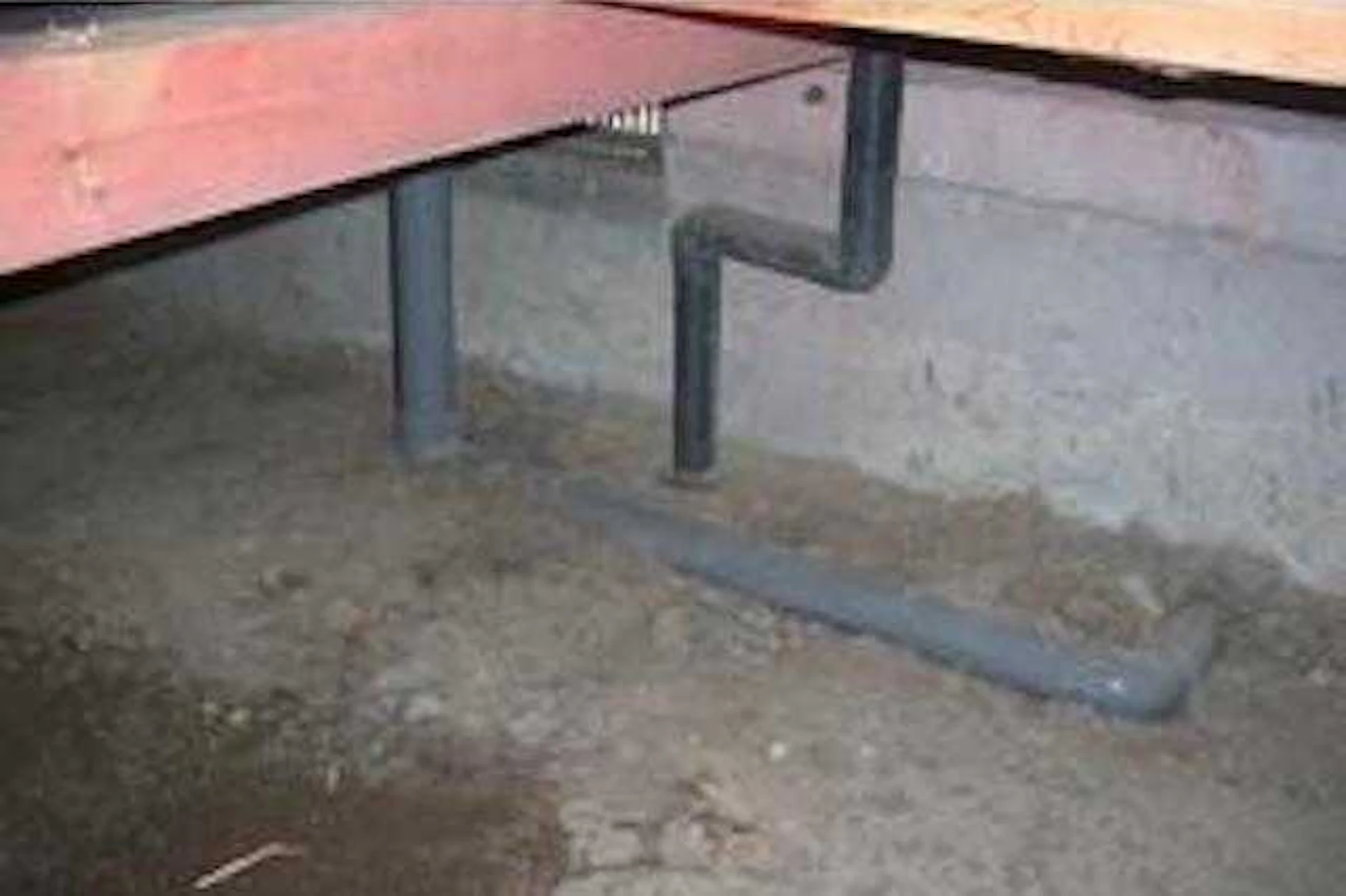 【事例1】 建具が閉まらなくなった住宅の傾きを修正