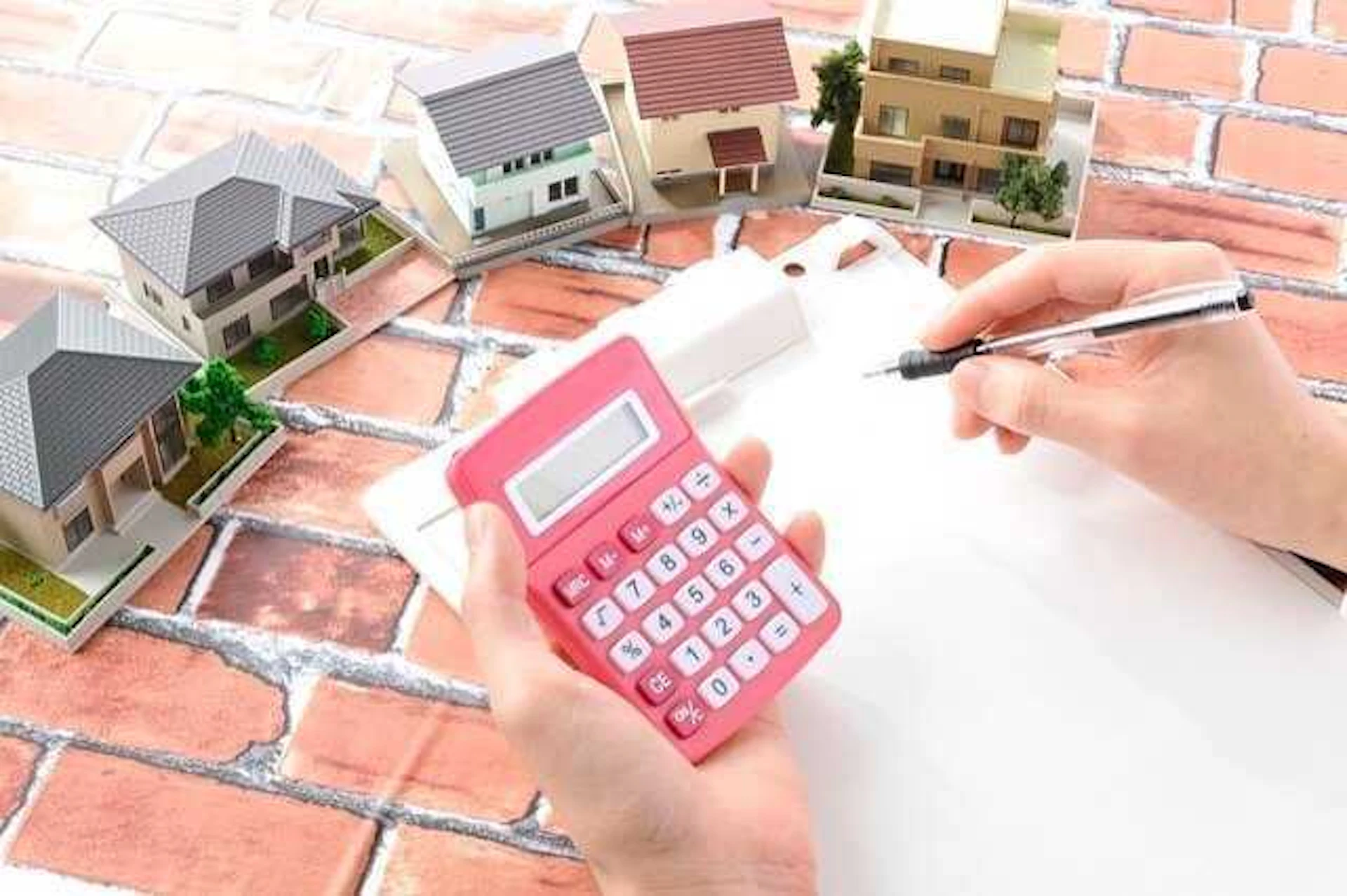 サムネイル:【3階建て住宅】リフォームの費用相場は?施工事例と業者の選び方!