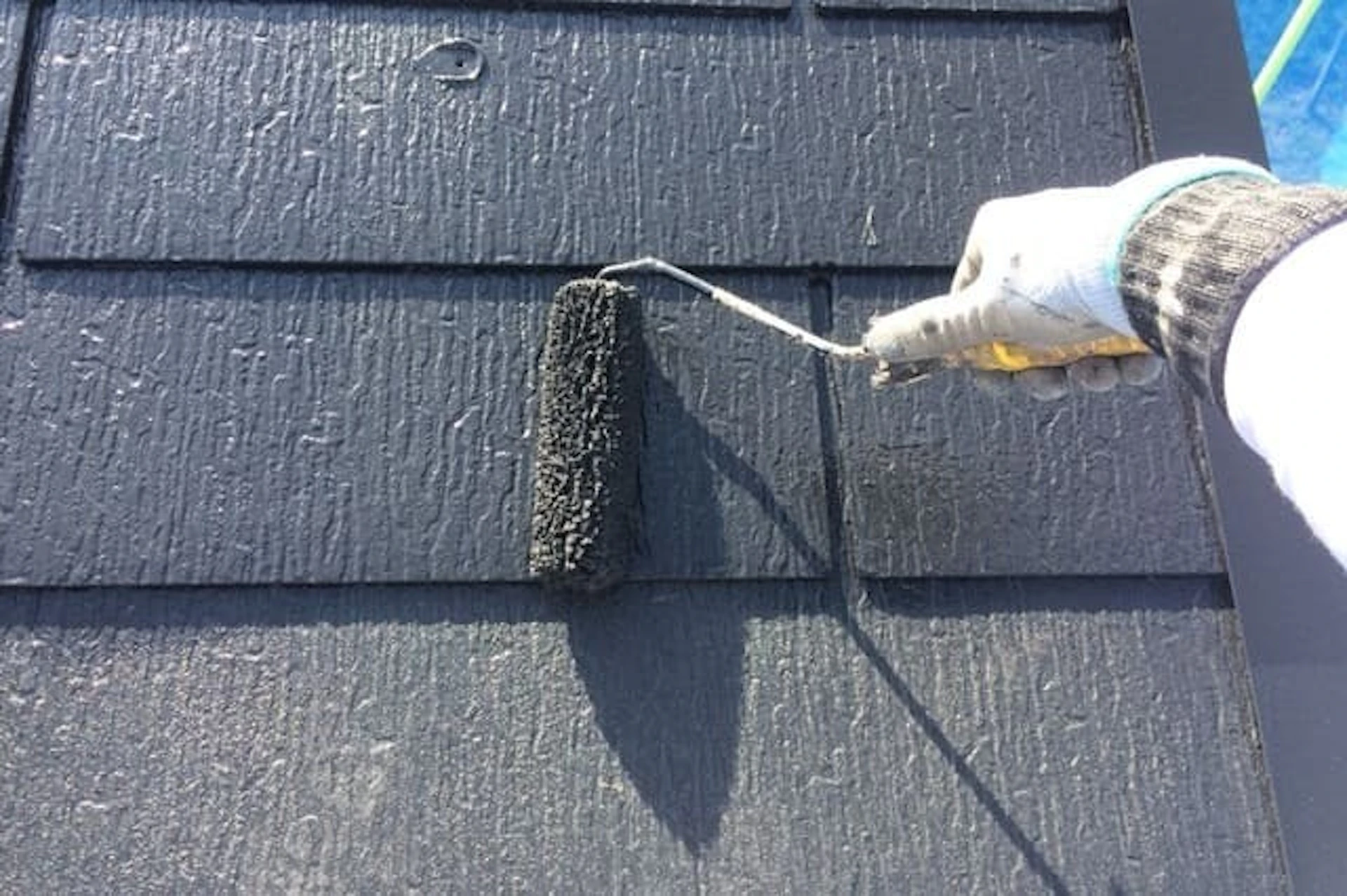 安心で快適な生活のためには屋根塗装の塗料選びが大切