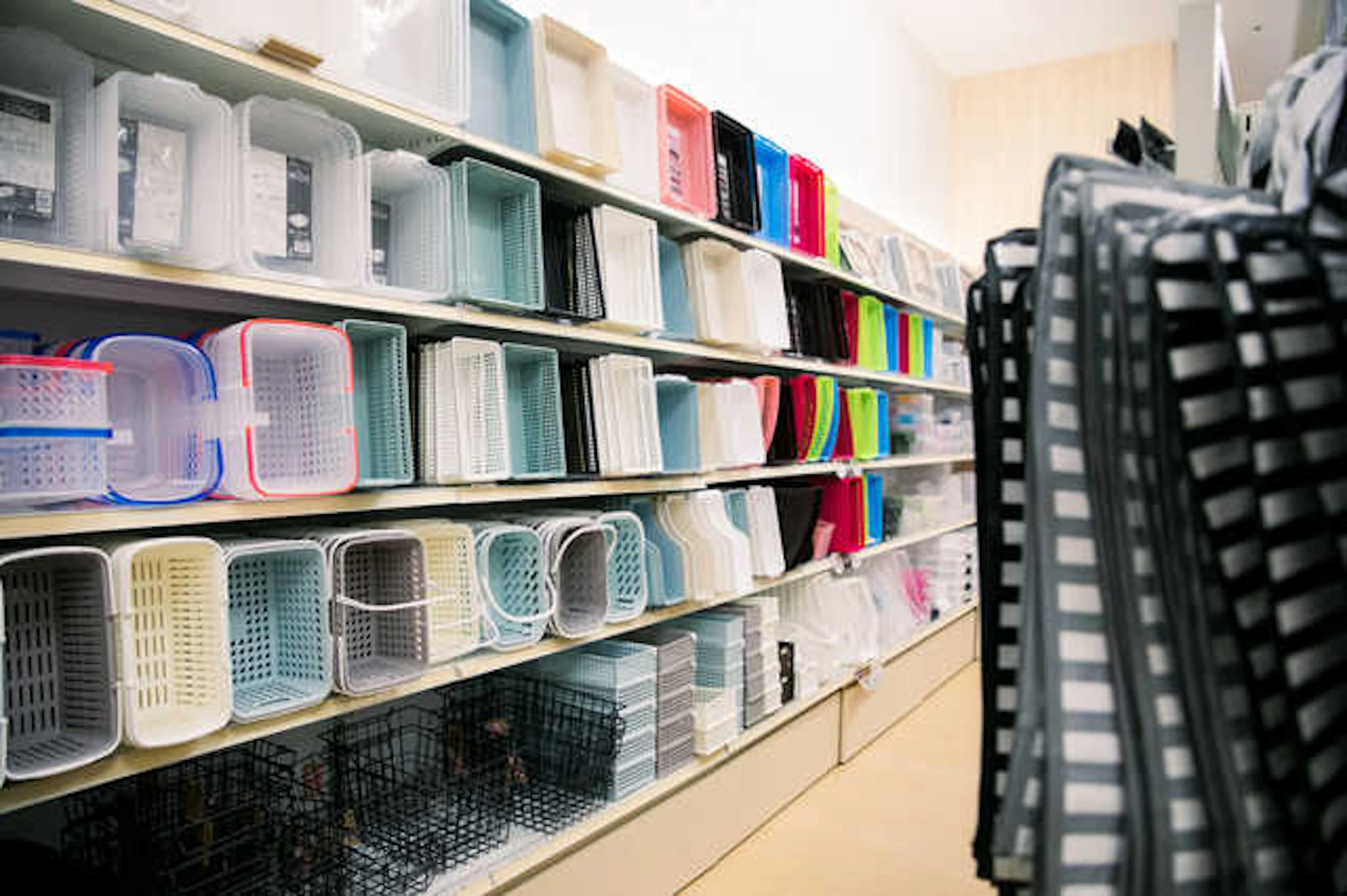 アイランドキッチン収納に役立つ便利グッズ3選