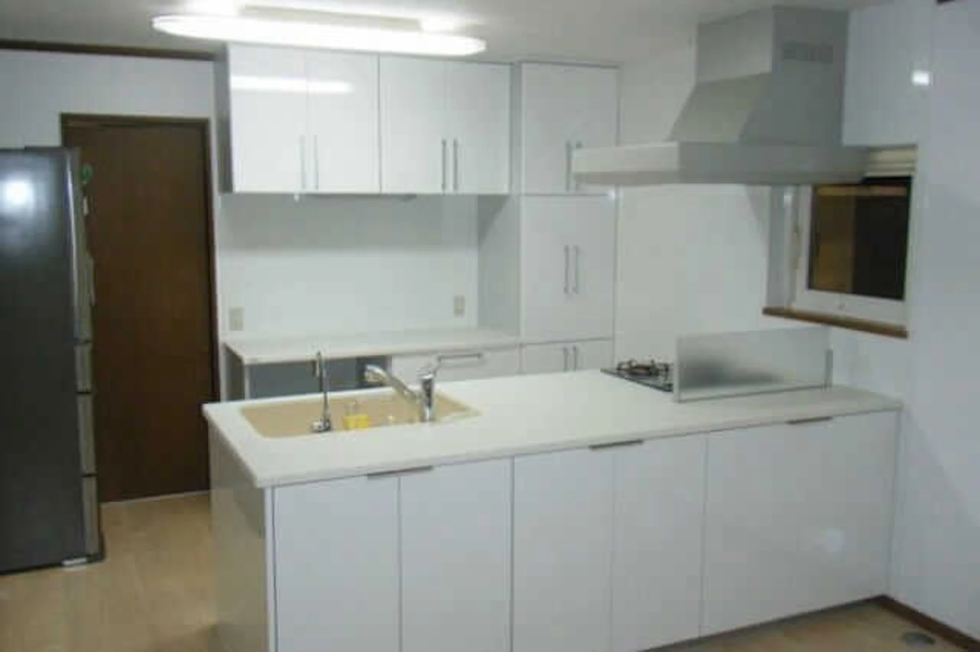 キッチンを明るくリフォーム