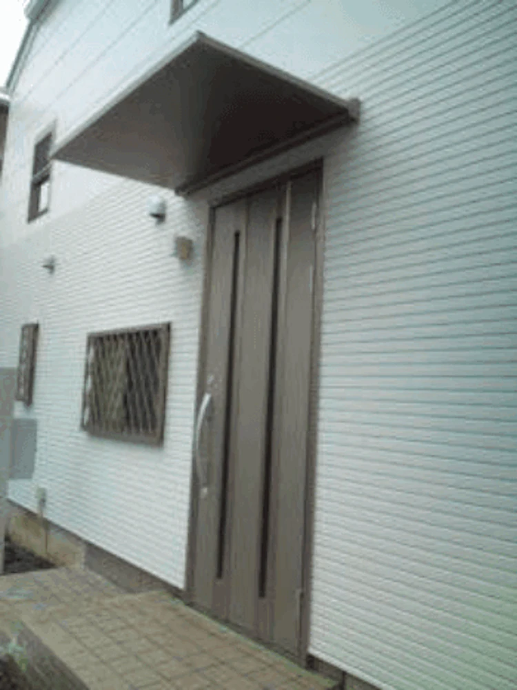 事例2 ポーチの庇を交換