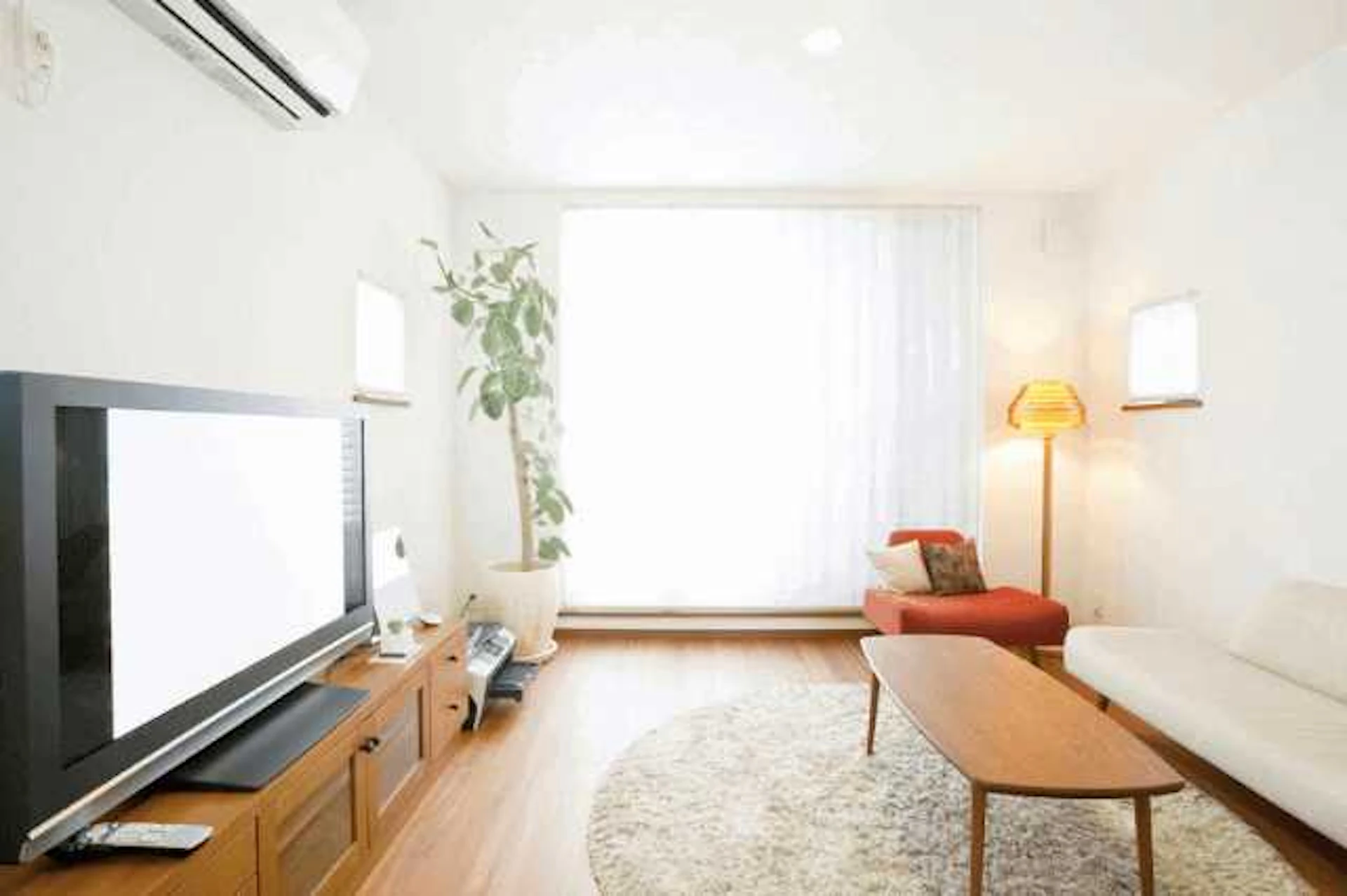 おしゃれなリビングリフォームの予算は、50万円～が目安