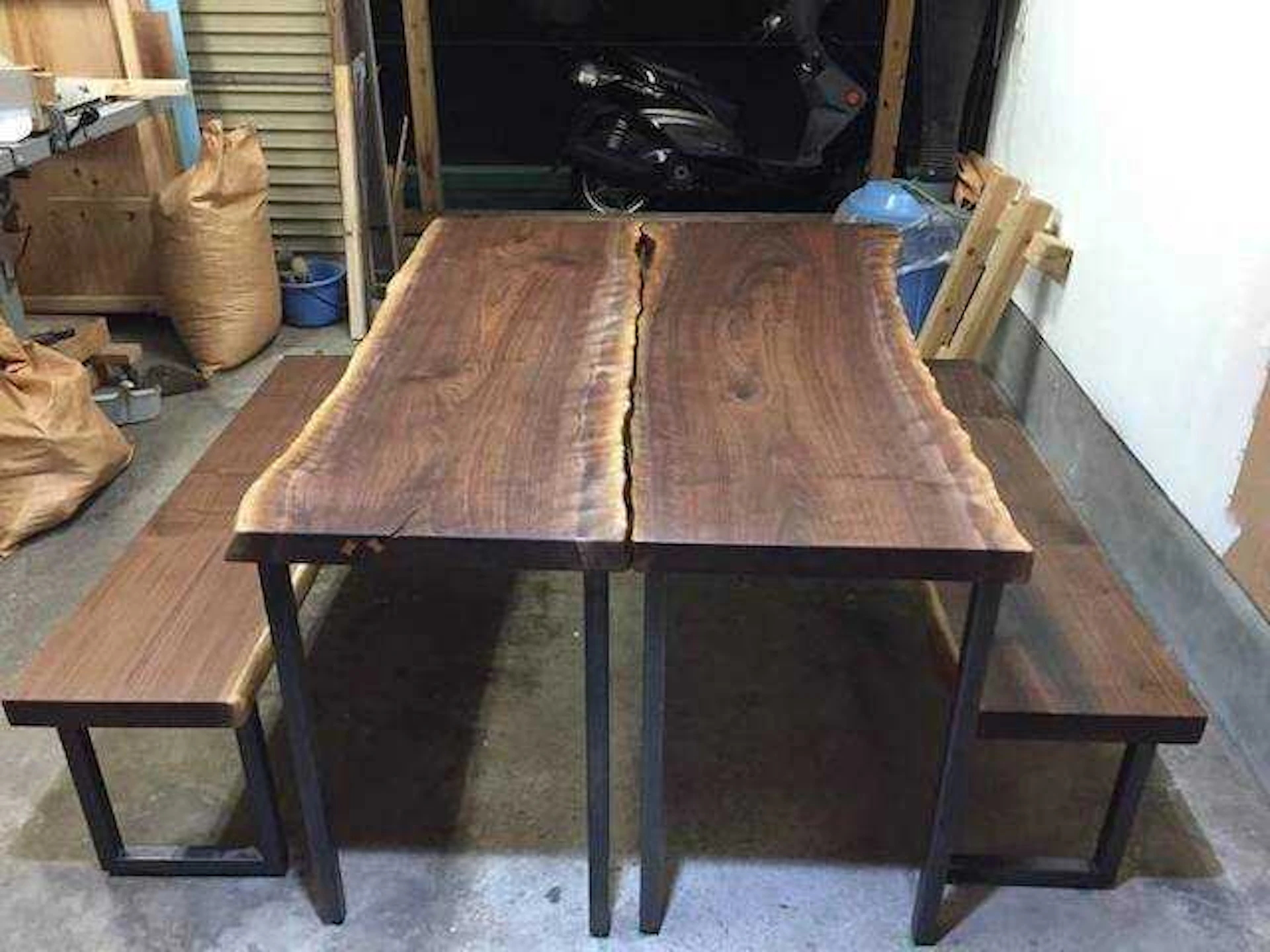 事例2 フルオーダーのダイニングテーブルとベンチ