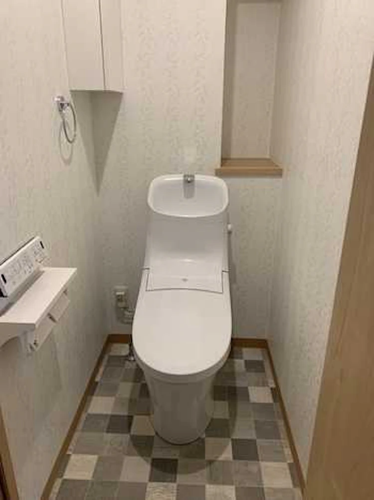 LIXIL『アメージュZA』&内装交換・収納設置