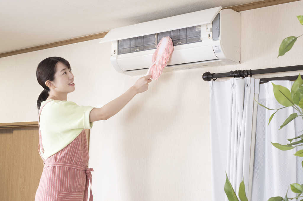 東芝エアコンは自力で掃除できる？エアコンクリーニングの費用相場