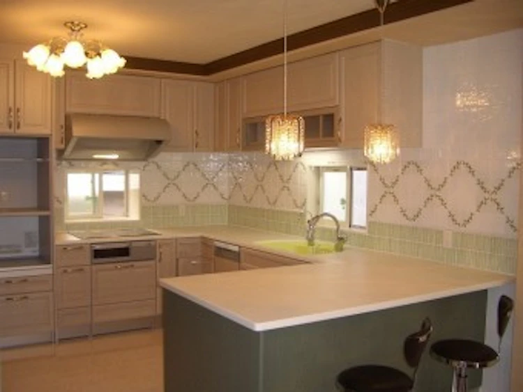 事例3：大きなカウンターのあるキッチンに