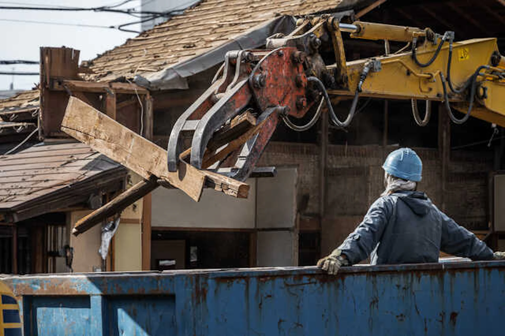 木造二階建ての解体工事は複数業者を比較してから依頼しよう
