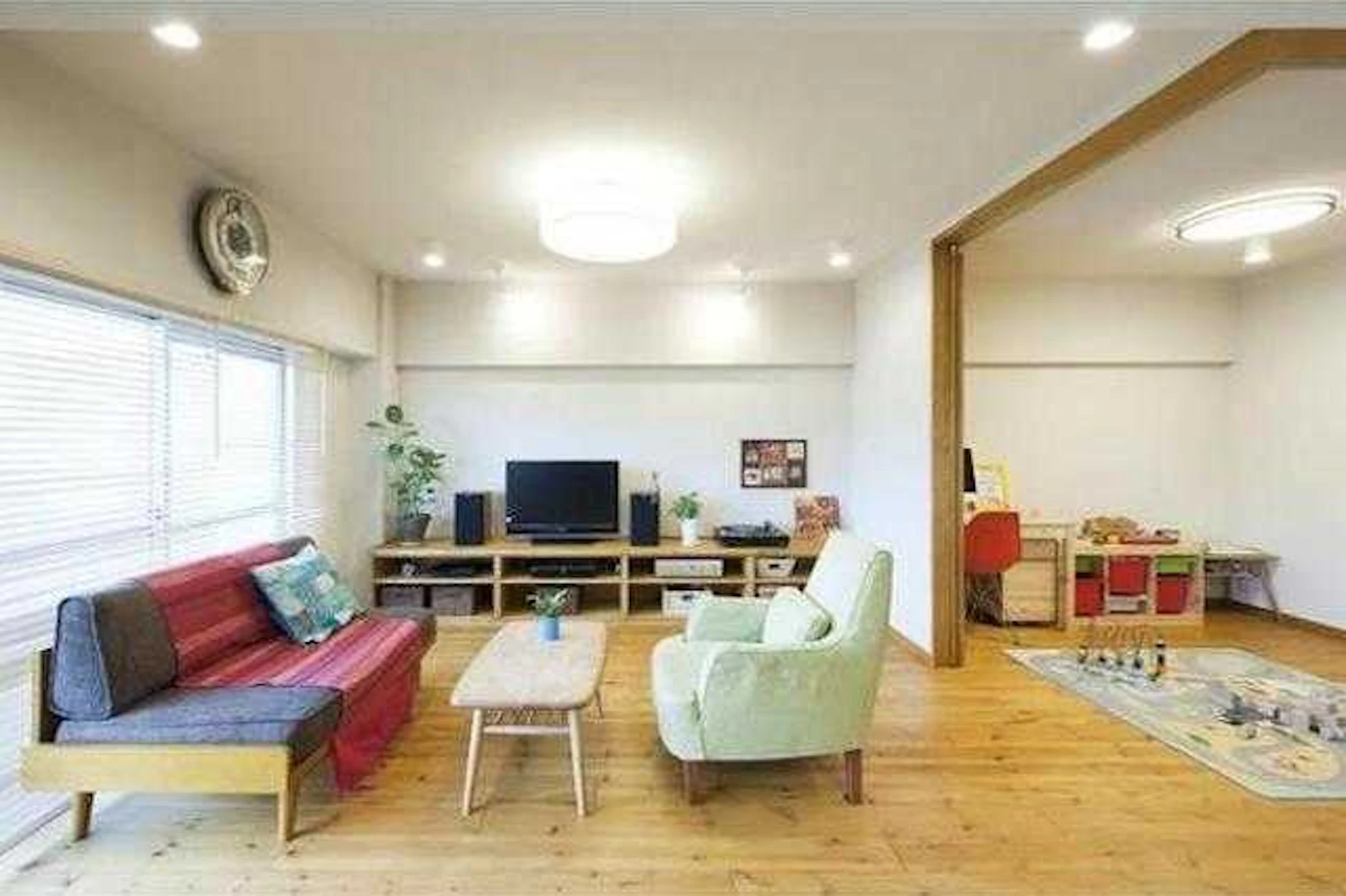 ①内装材は、汚れ・衝撃・アレルギーに強い素材が最適