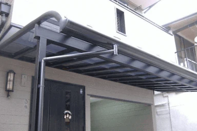 雨よけ用のテラス屋根を増設