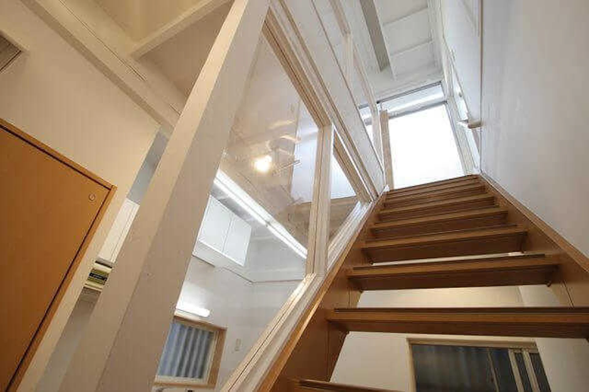 階段・吹き抜けでは足場代がかかる可能性がある