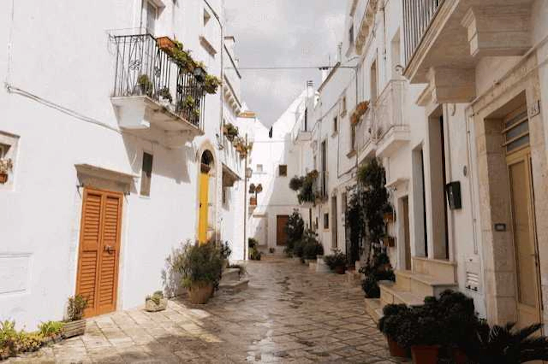 一度は憧れる♪南欧風の家の外観・外構にするための10のポイント