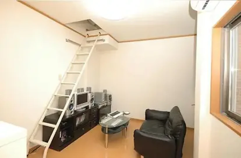 屋根裏を寝室や収納に使えるようにリフォーム