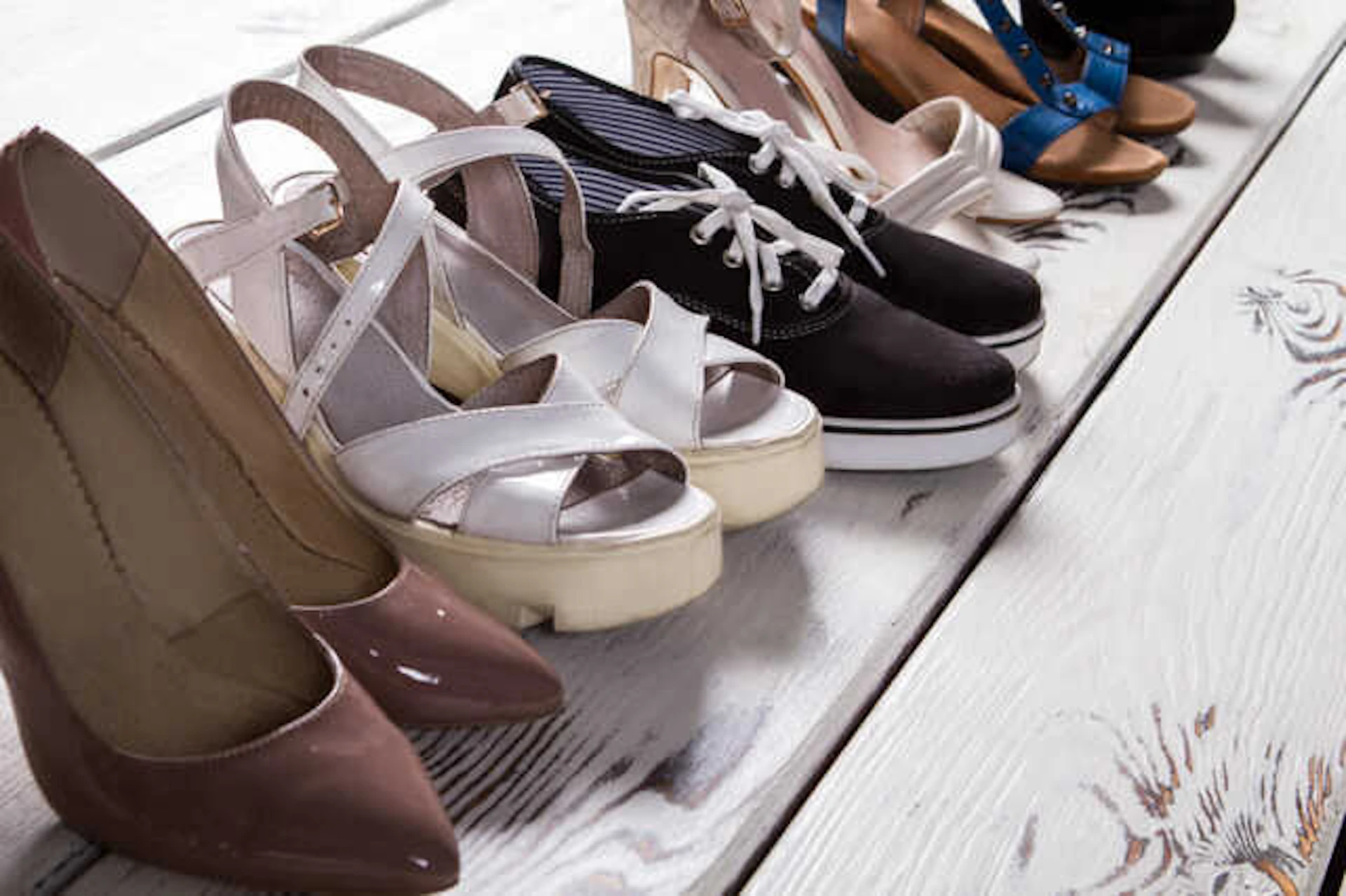 もう悩まない!靴の収納術【見せる収納派?隠す収納派?】