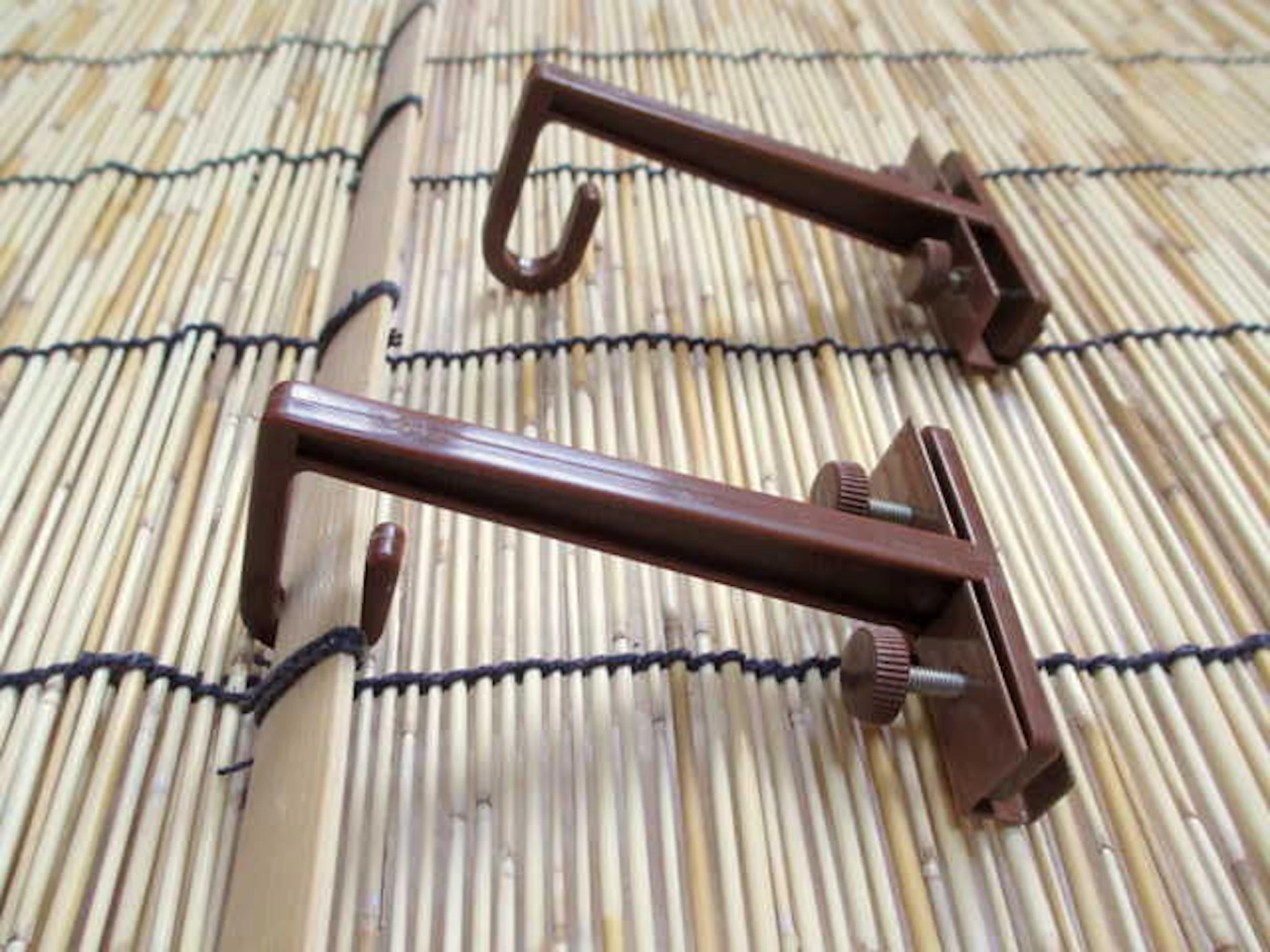 窓の外に取り付ける