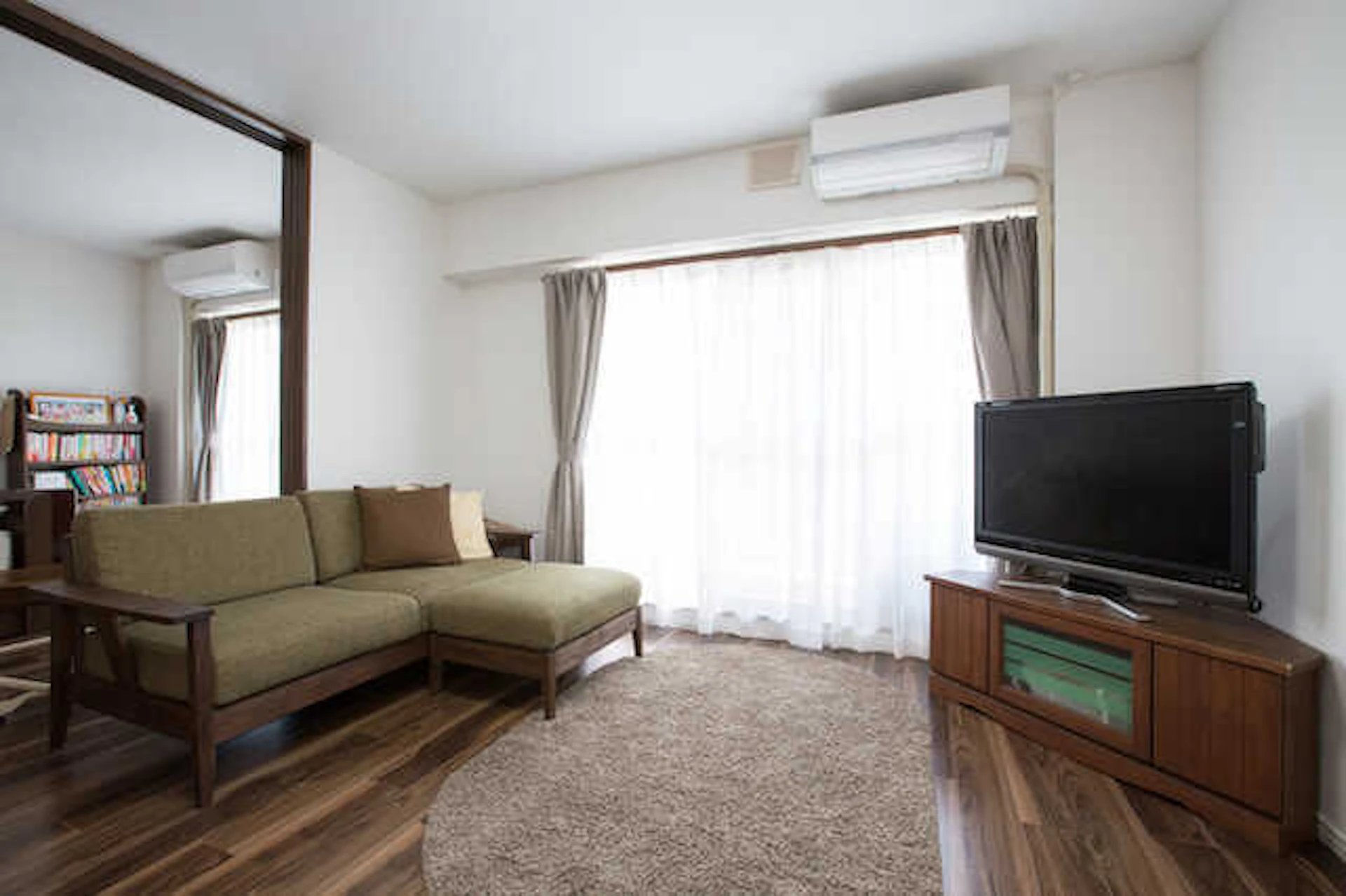 ⑥4DKを1LDKに間取り変更し、カフェ風の空間へ