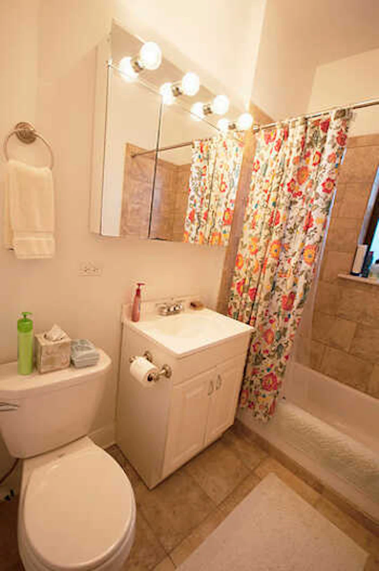 シャワーカーテンを可愛く