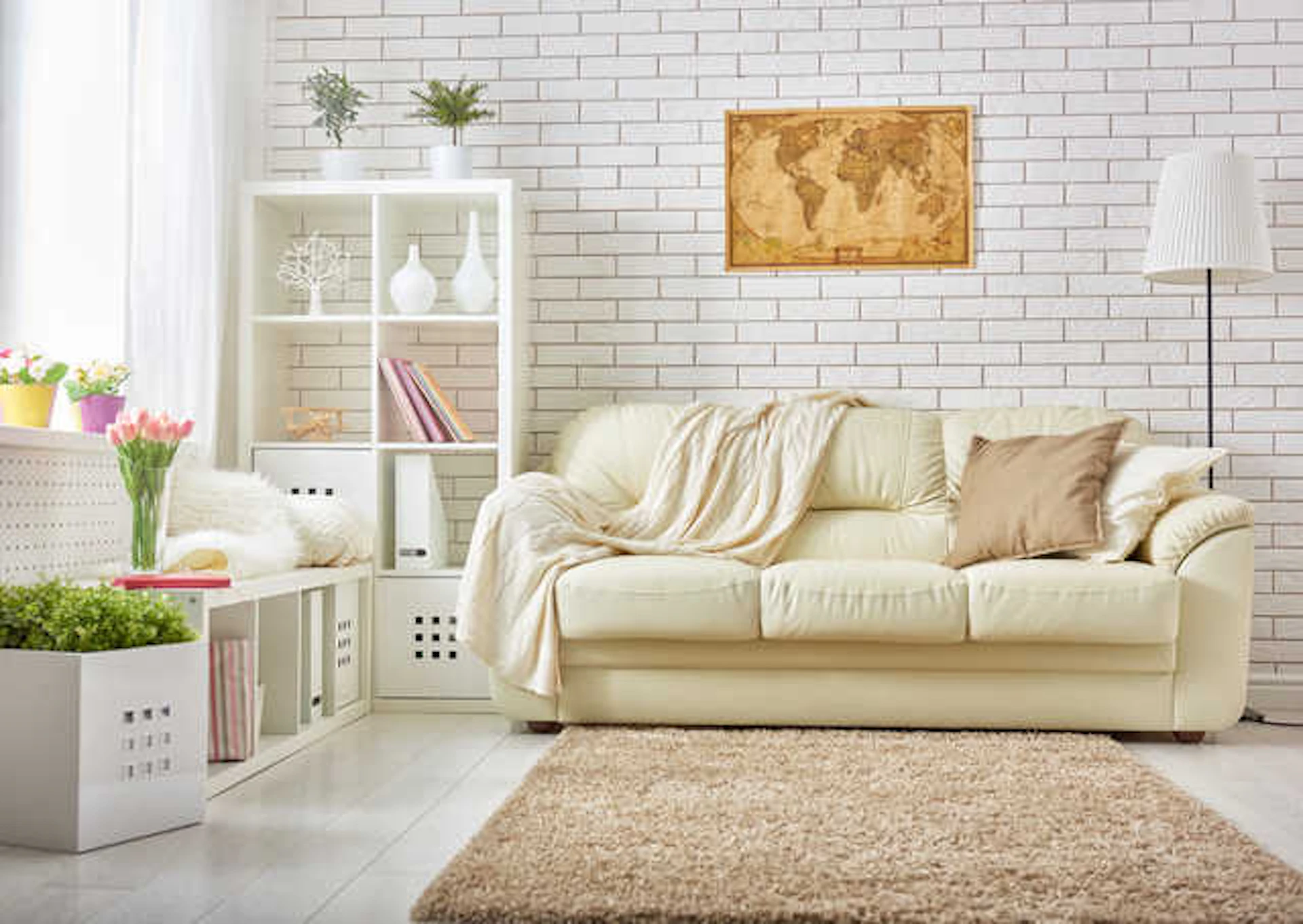 家具を低めのものにする