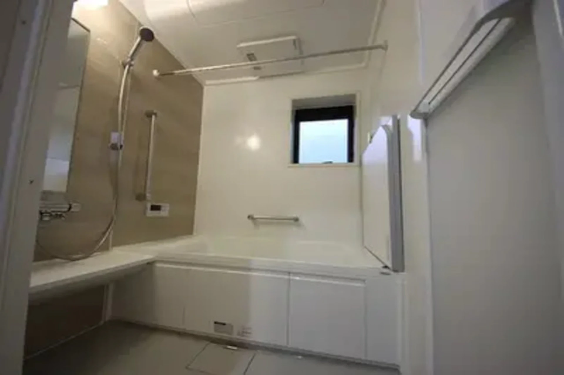 事例5 浴室移動で1坪ユニットバスへリフォーム