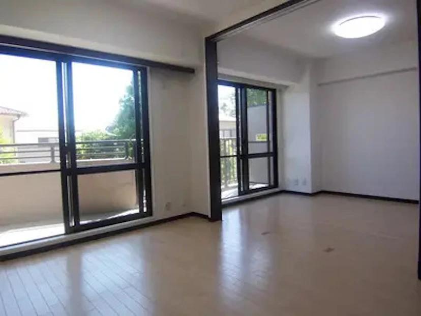 事例②:カーペットからフローリングに張り替え