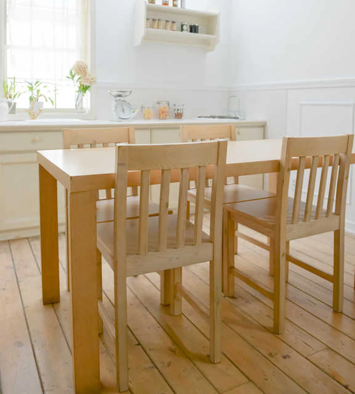 四角テーブルのサイズの目安