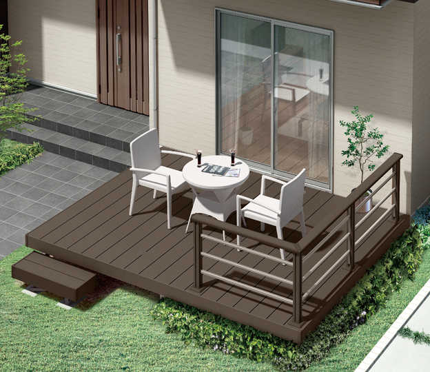 樹脂・人工木のウッドデッキの魅力って？天然木との違いを比較