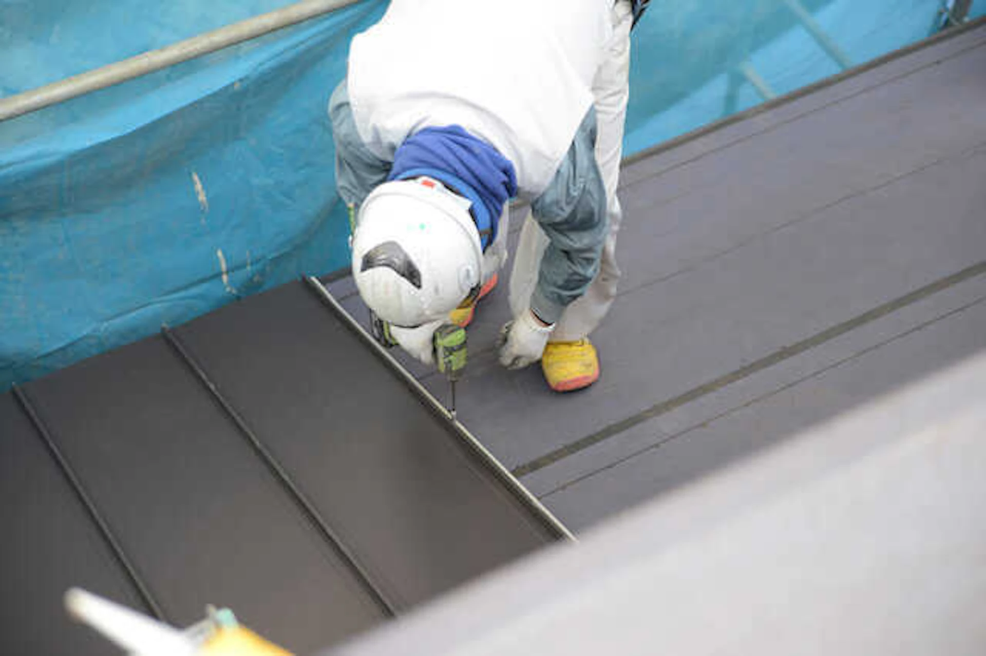 【葺き替え・重ね葺き(カバー工法)・葺き直しの違い】