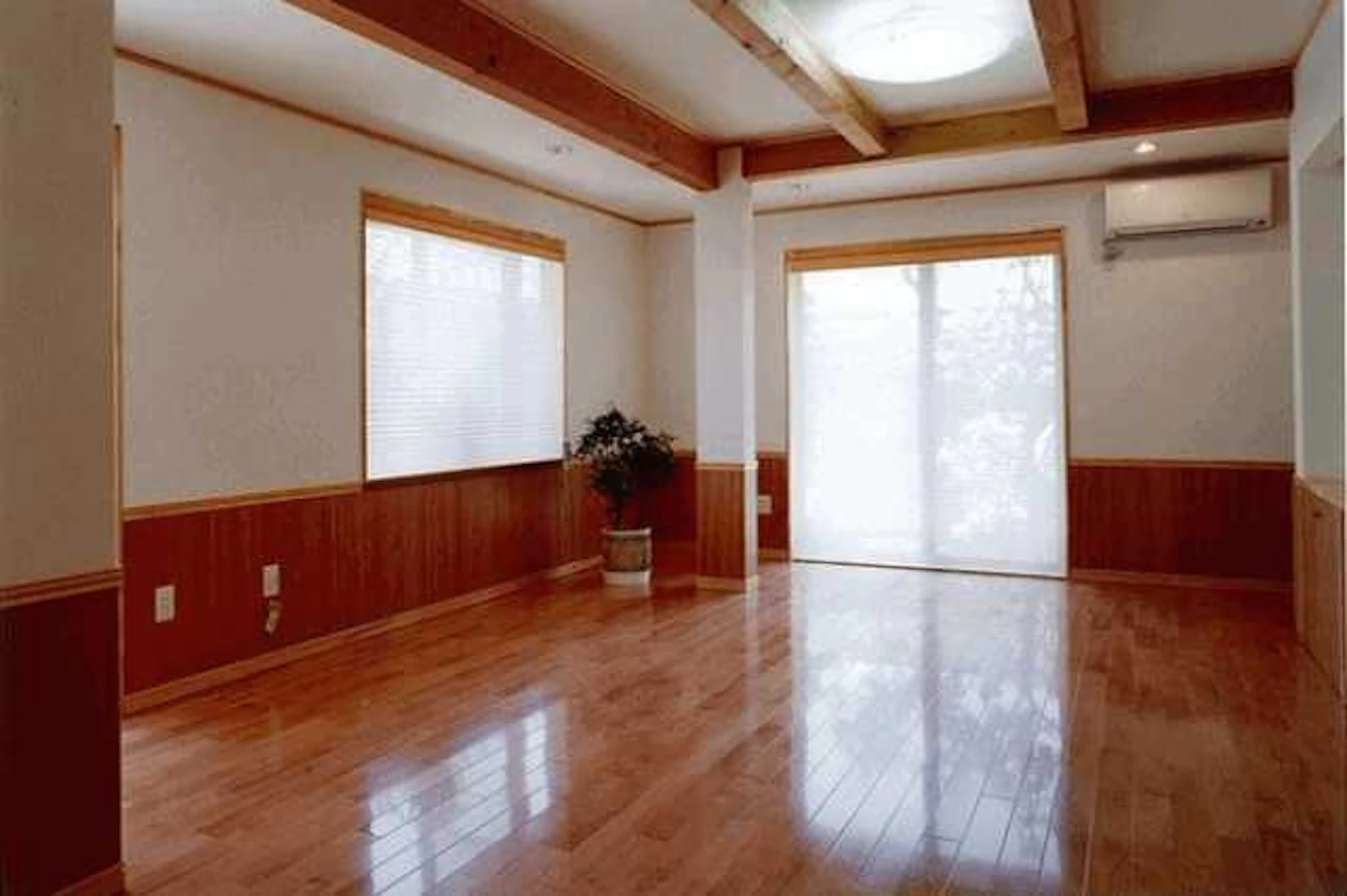 腰壁(こしかべ)とは