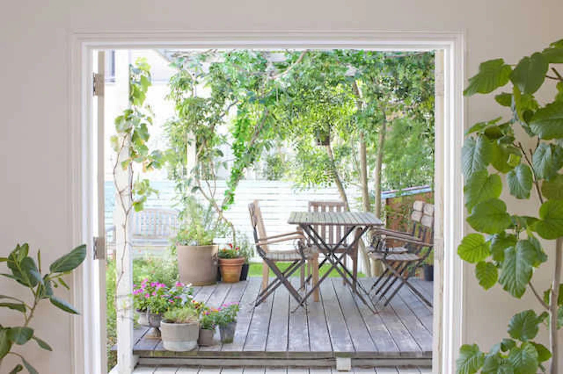 狭い・小さいお庭を、リフォームでおしゃれ&快適に!実例や費用、ポイントまとめ