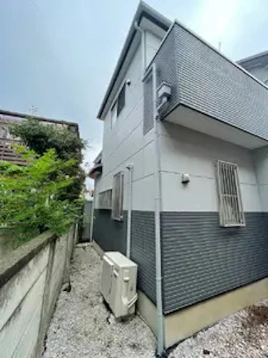 【50〜100万円】築15年で屋根重ね葺き・外壁塗装