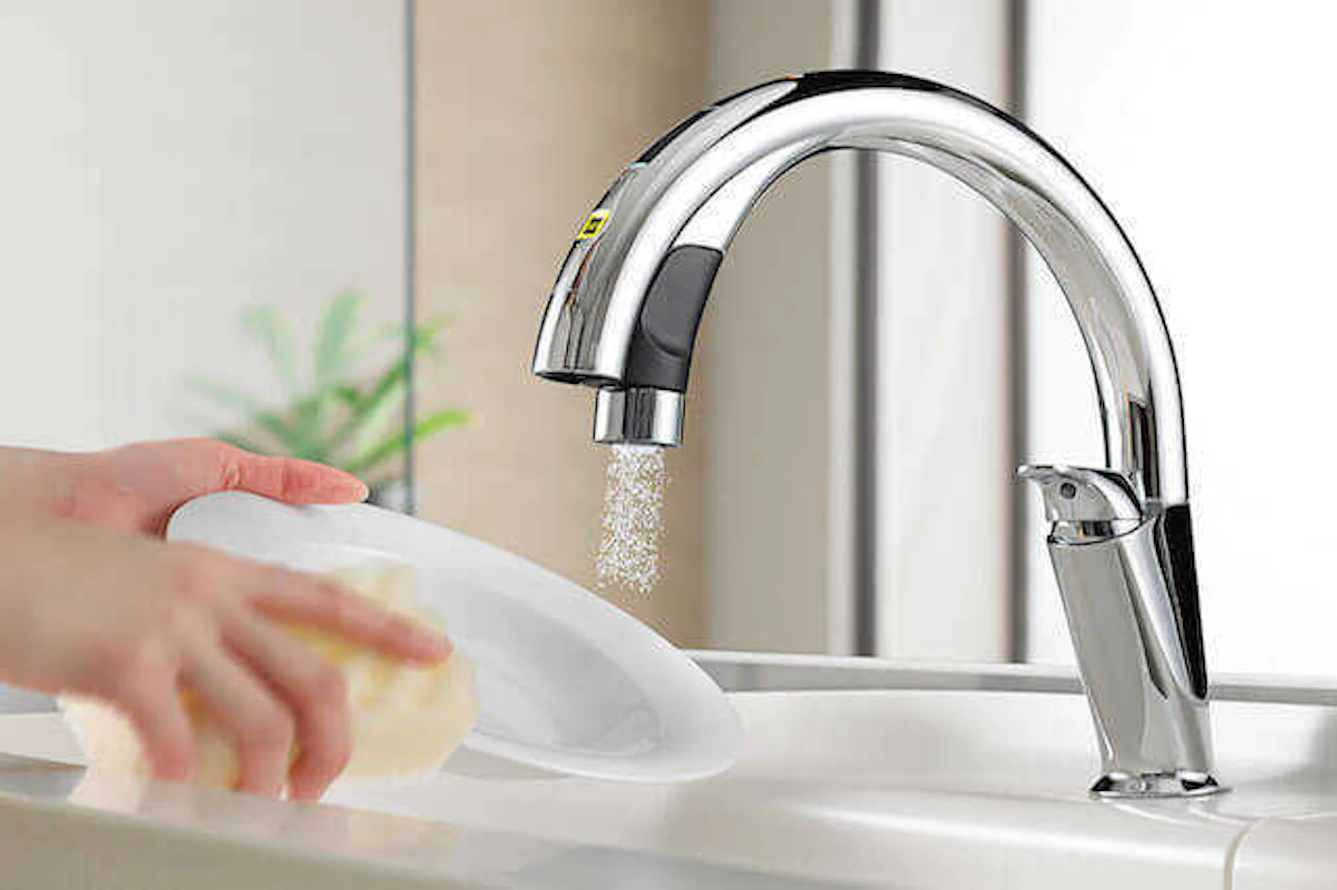 ハンズフリー水栓