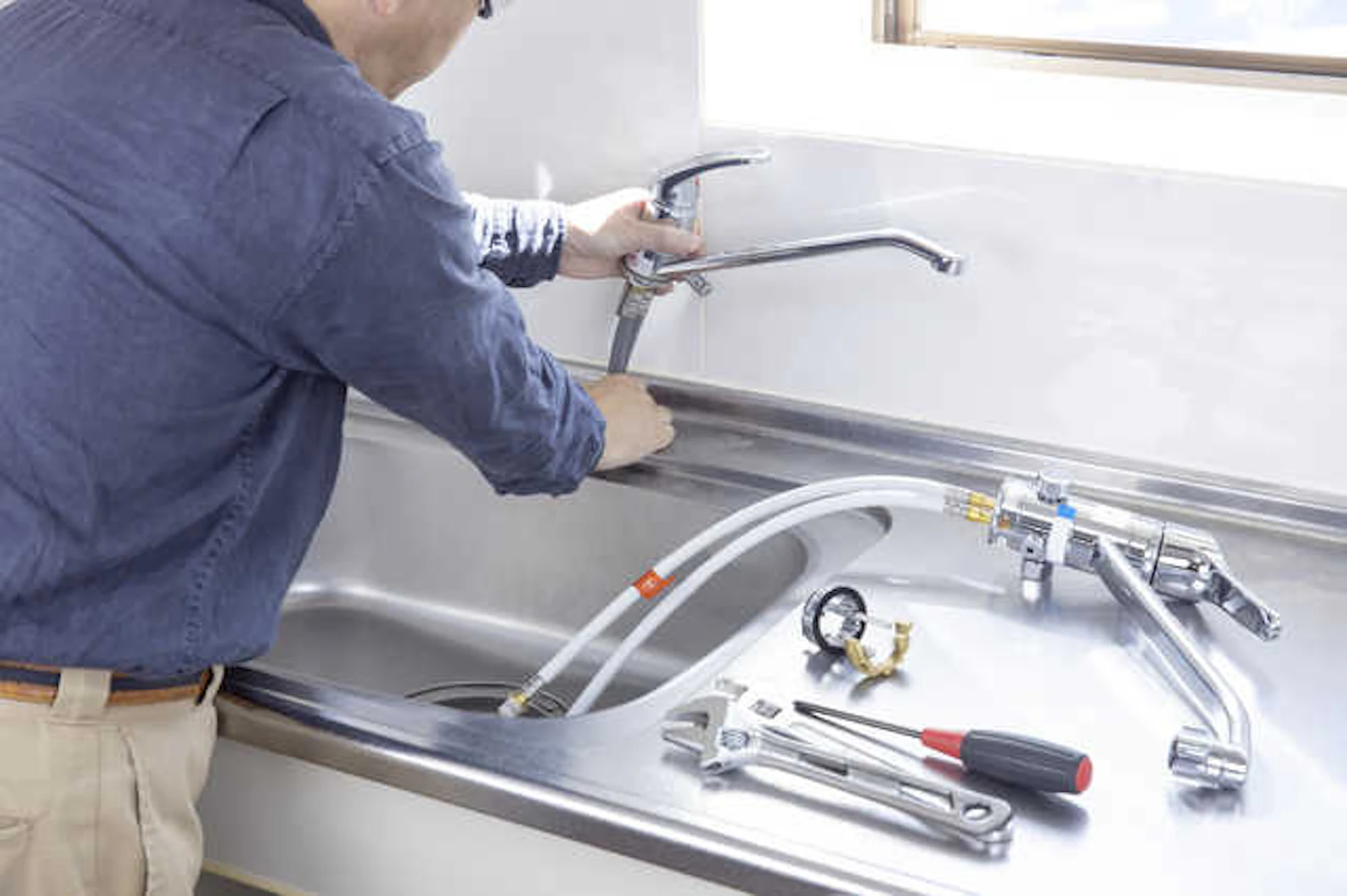 サムネイル：キッチン交換の費用相場は？費用を安くするポイントを徹底解説