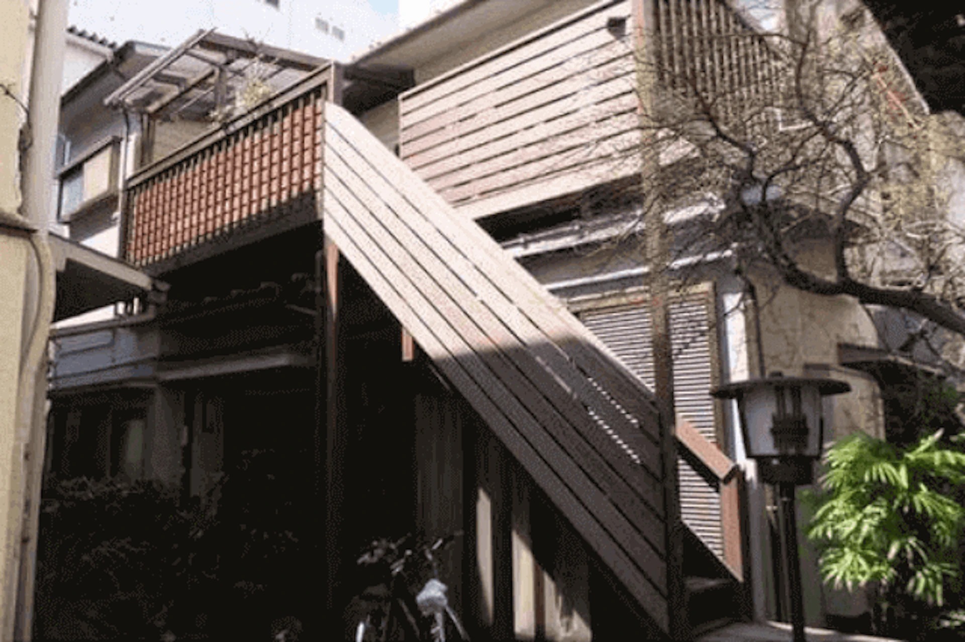 事例4 二世帯住宅のための外階段設置リフォーム