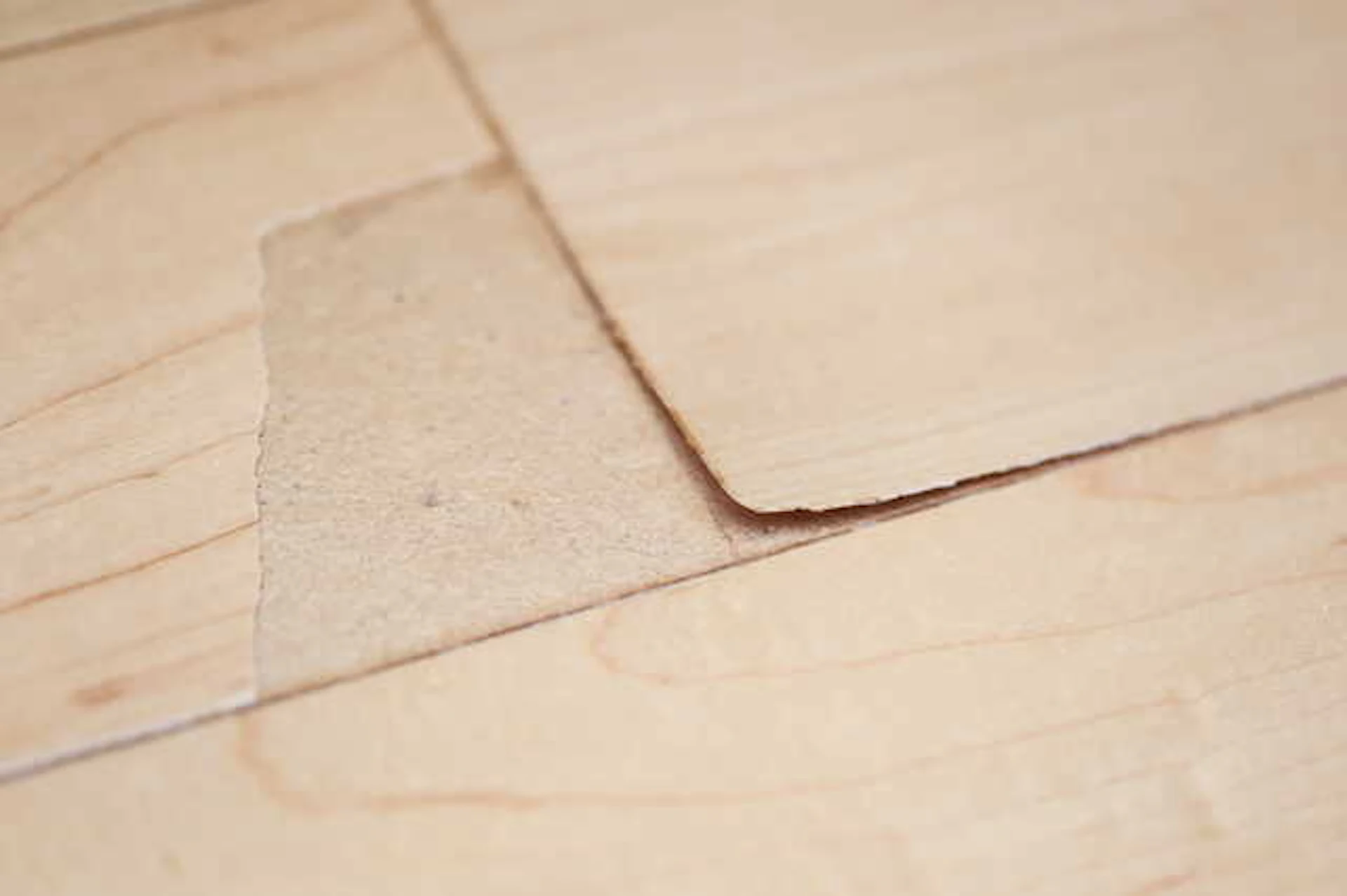 キズや劣化箇所が多い