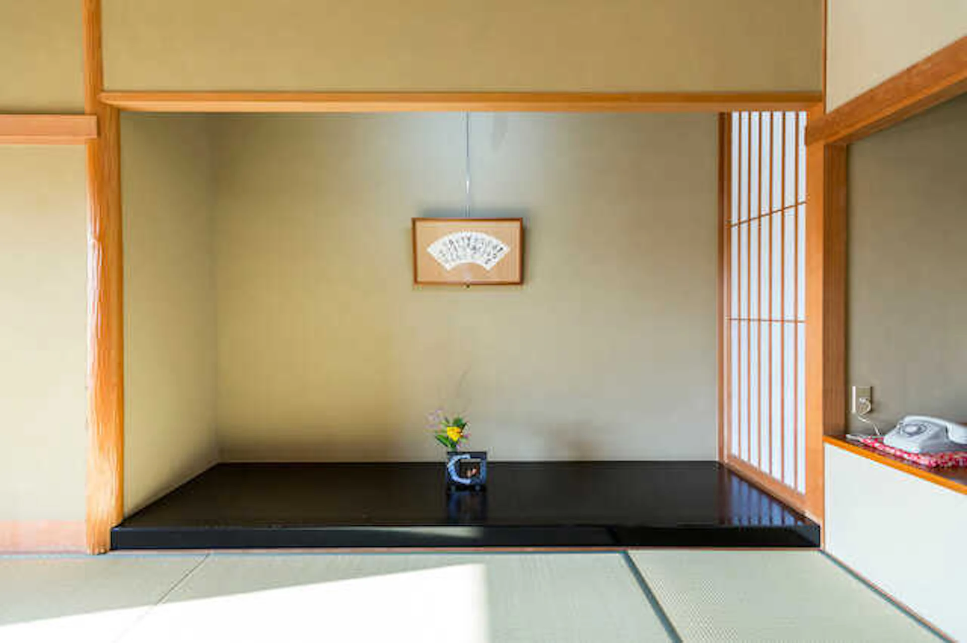 和室の壁紙クロスの選び方!張り替え費用・おしゃれなコーディネート・施工例