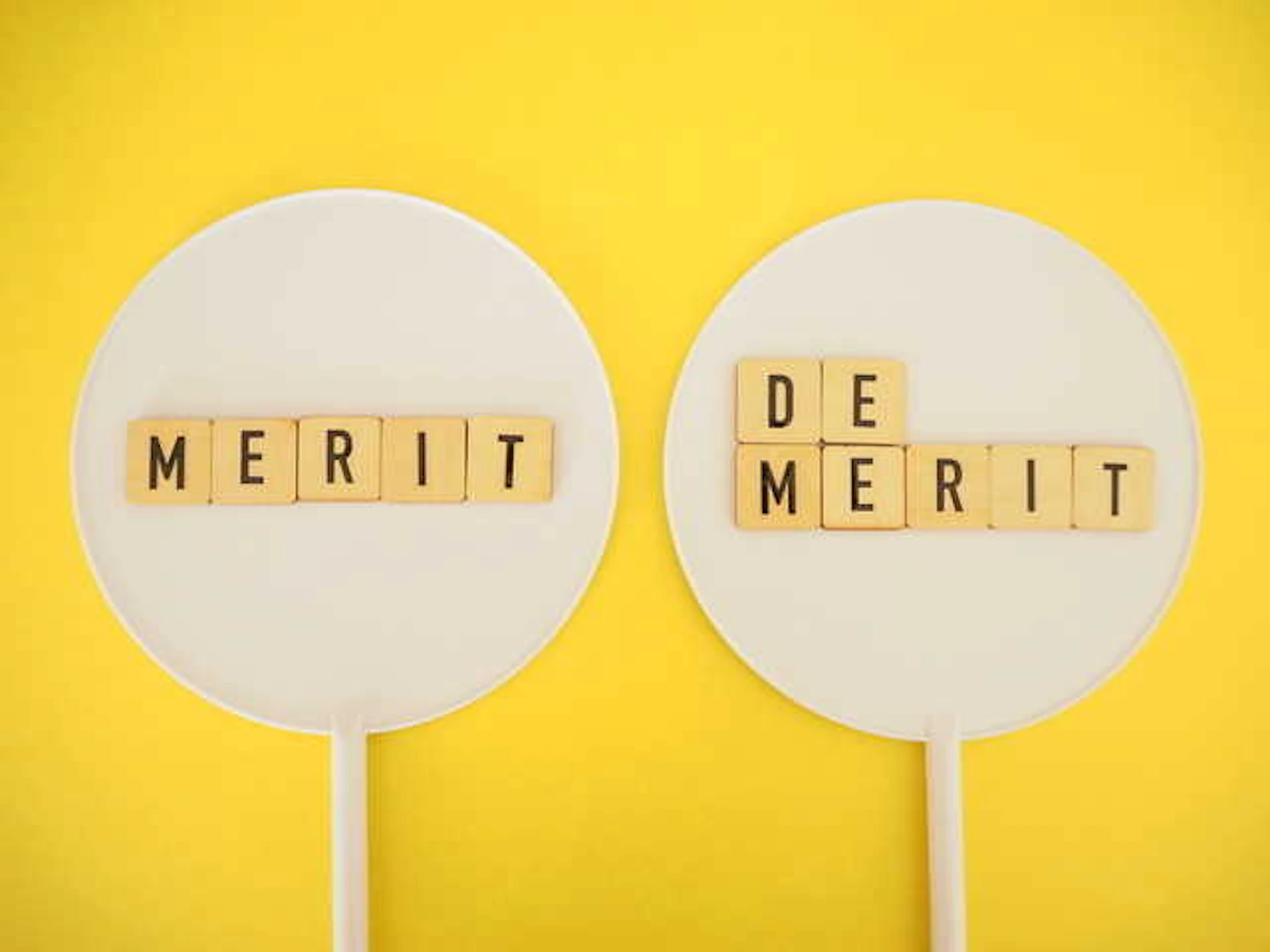 DIYでの張り替えと業者に依頼することのメリット・デメリット